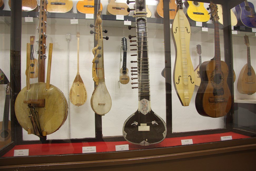 Lodi “Musical Instruments and Music Museum” Educational Collection